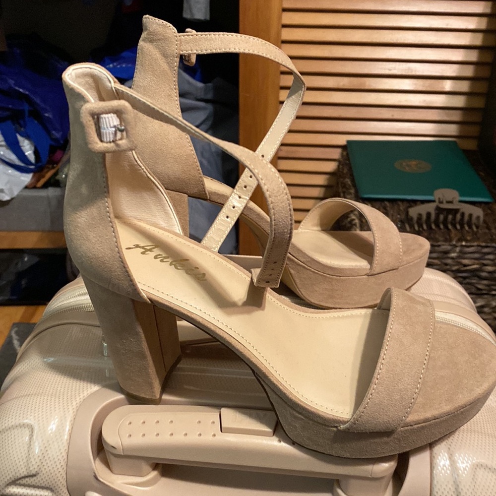 Platform 4” chunky sandal